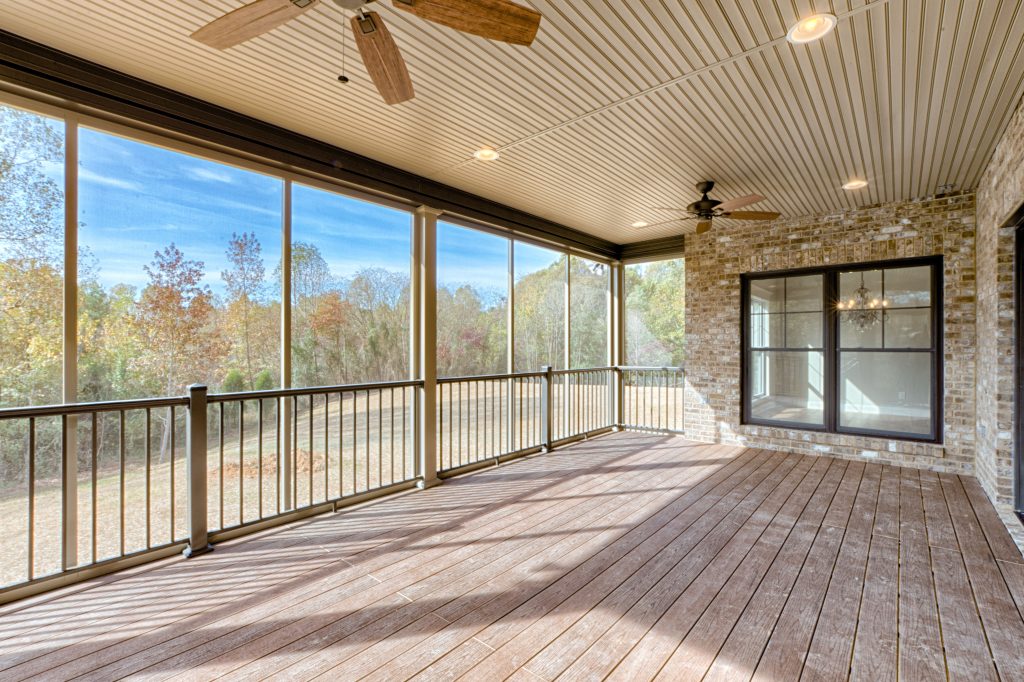 screened in deck - John Elpers Homes